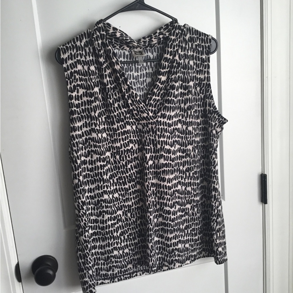 Anne Klein Black and White Patterned Blouse